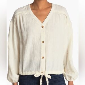 Vince Camuto button up blouse